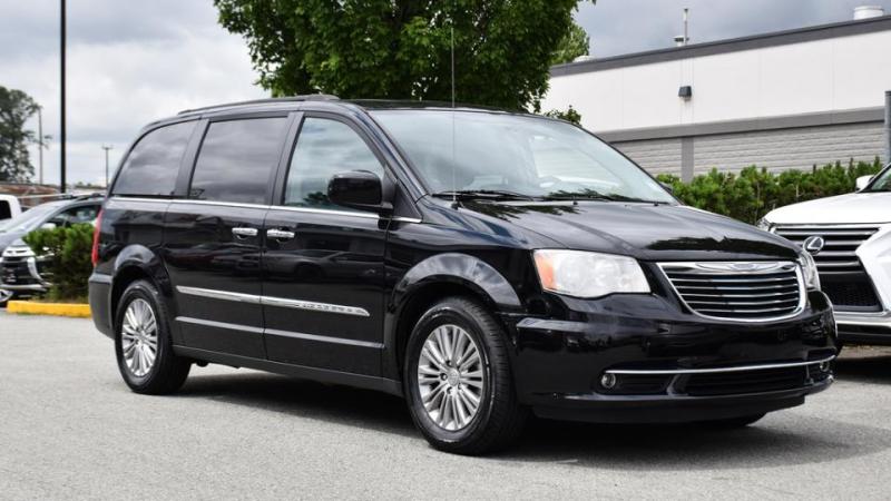 2016 CHRYSLER TOWN & COUNTRY Vancouver BC TOURING L
